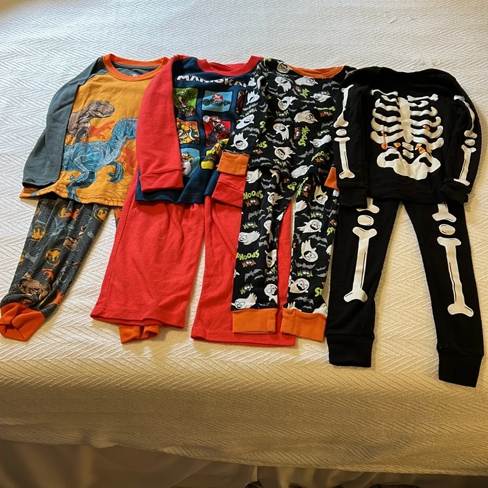 Lot of Boys size XS / 4 - 5 clothes - Picture 2 of 4
